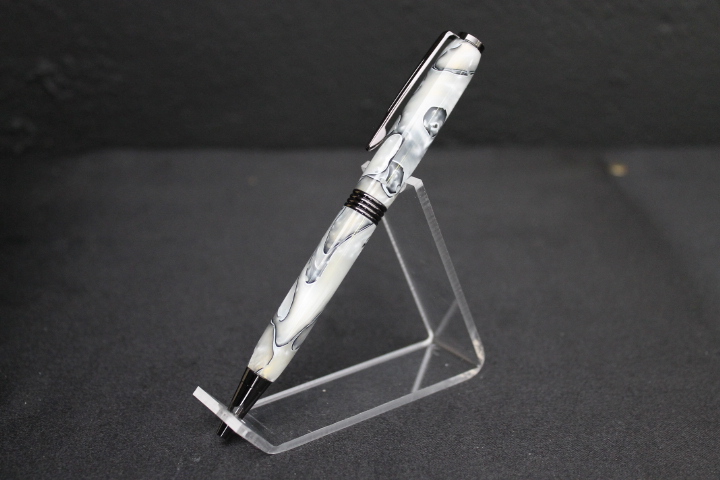 Mercury Acrylic Trimline Twist Pen